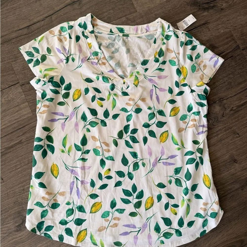 Lane Bryant Short Sleeve V-Neck Top size 14/16 - Picture 5 of 6